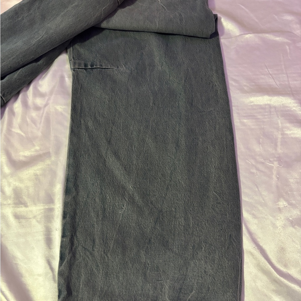 Zara Women’s Charcoal Barrel Jeans - Picture 3 of 4